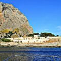 découvrez les incontournables de san vito lo capo en sicile : plages paradisiaques, nature préservée, gastronomie locale et activités incontournables pour un séjour inoubliable.