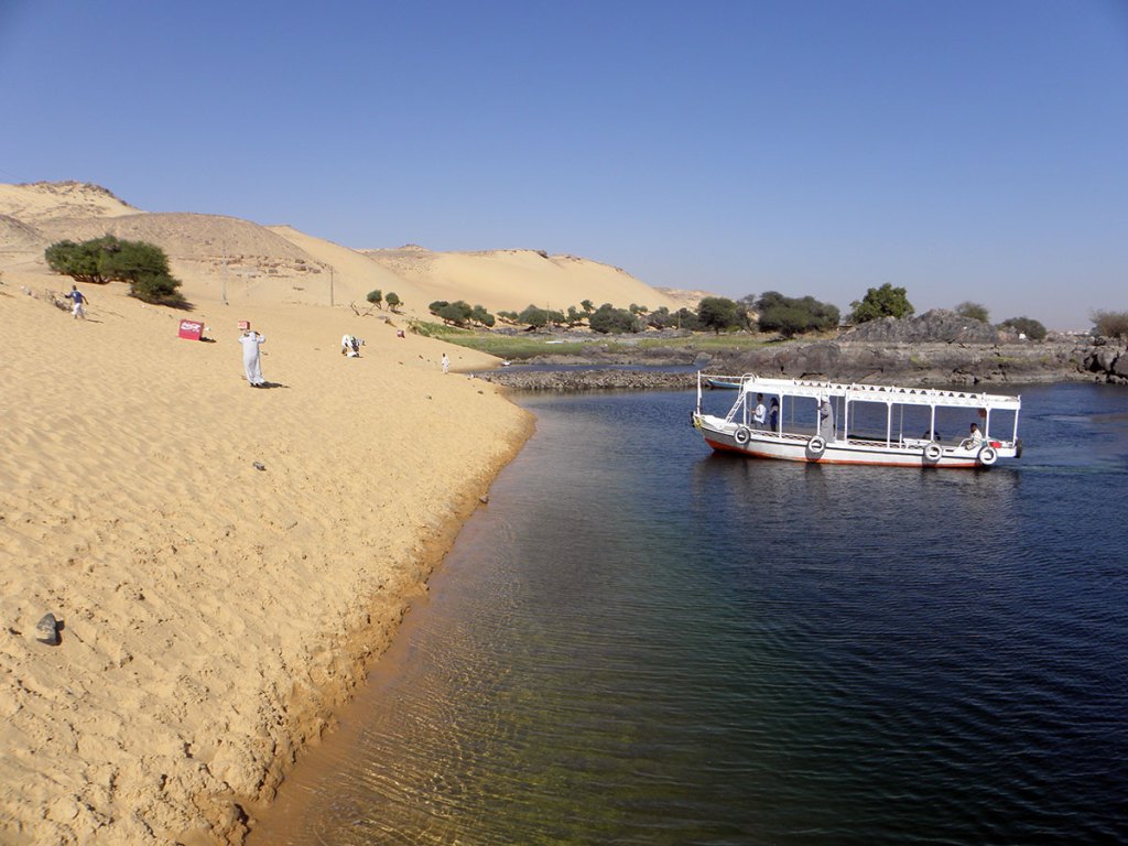 découvrez des destinations de noël pas chères pour célébrer les fêtes sans vous ruiner. idées voyage abordables, astuces économiques et conseils pour un noël magique à petit prix.