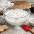 découvrez des conseils pratiques pour sauver une meringue trop liquide et réussir vos desserts en toute simplicité.